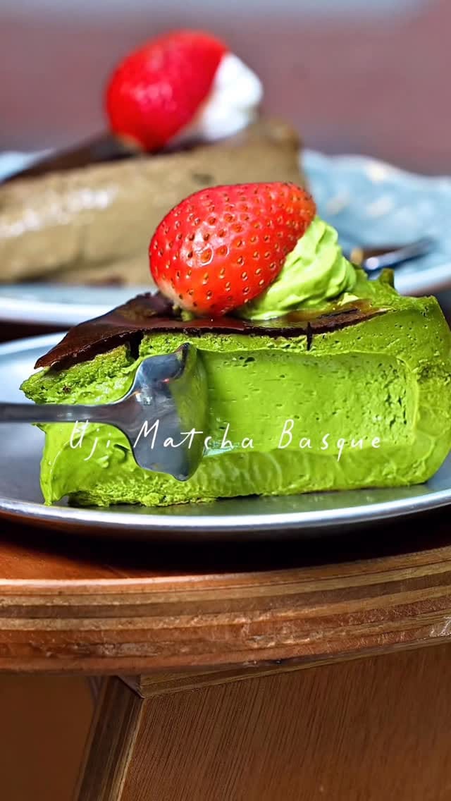 Post 4 by Via Tokyo Dessert Cafe on Instagram (video)