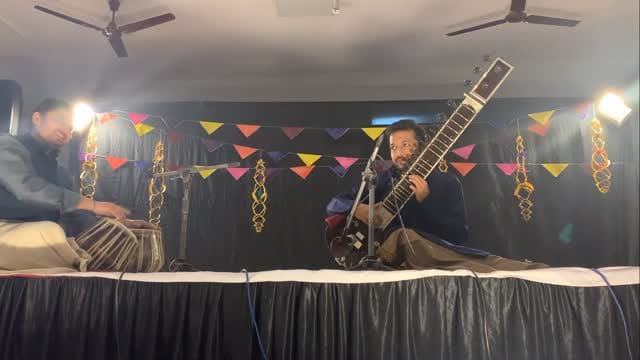 Post 8 by Soumitra Thakur on Instagram (video)
