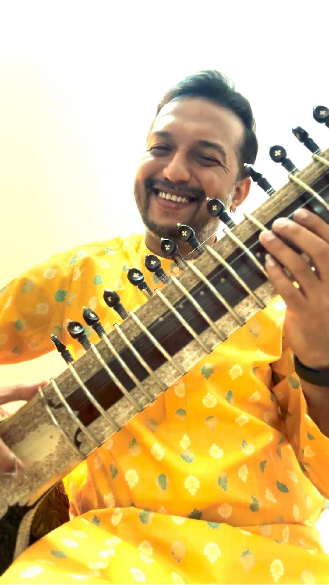 Post 10 by Soumitra Thakur on Instagram (video)