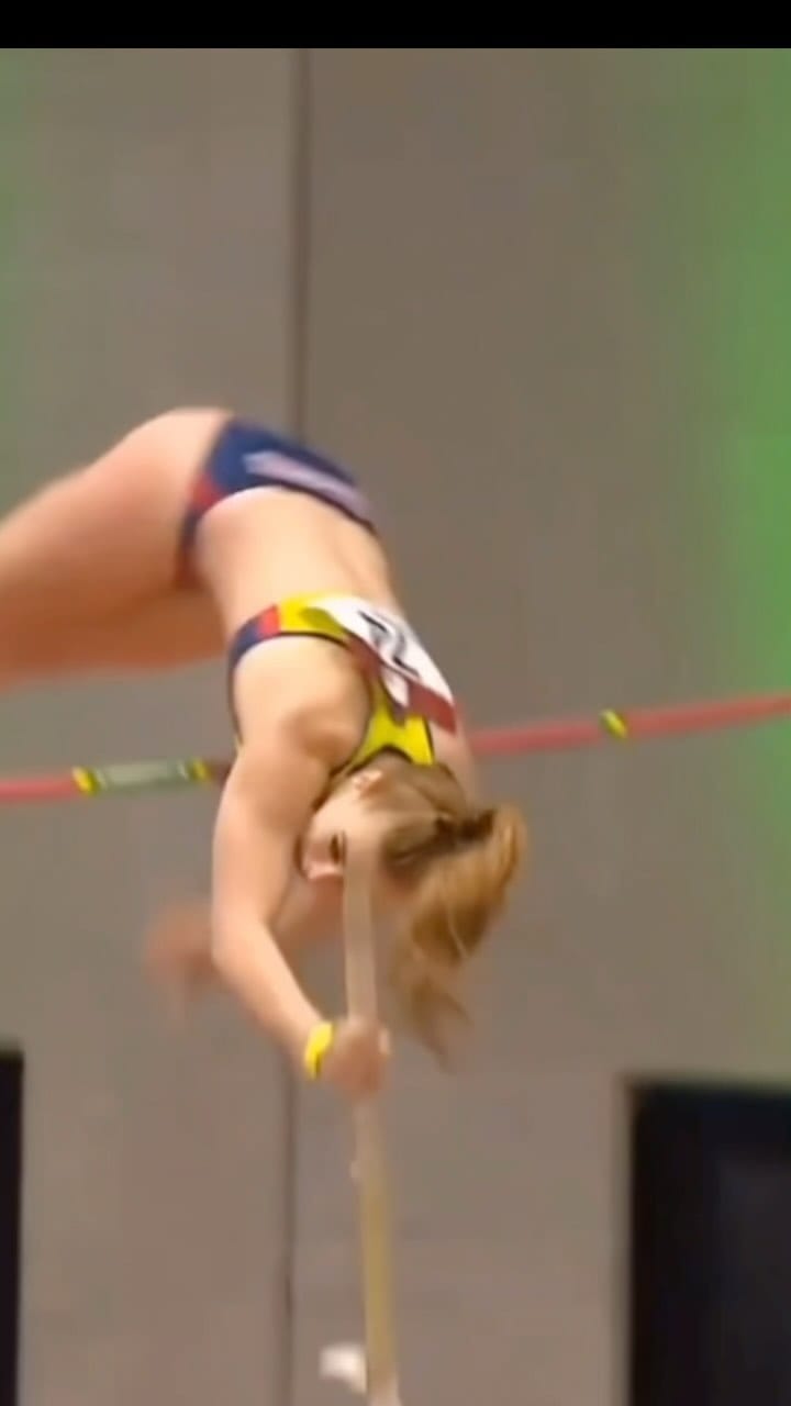 Post 9 by Gherca Maria Roberta on Instagram (video)
