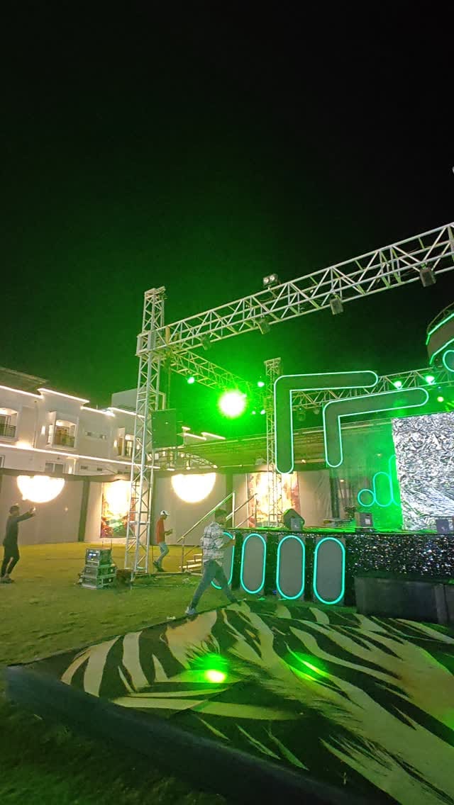Post 6 by Tarun Dharamgude on Instagram (video)