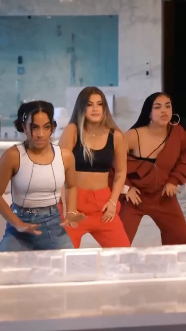 Post 5 by ⚡️𝗗𝗔𝗡𝗖𝗘 𝗩𝗜𝗗𝗘𝗢𝗦⚡|80𝗸? on Instagram (video)