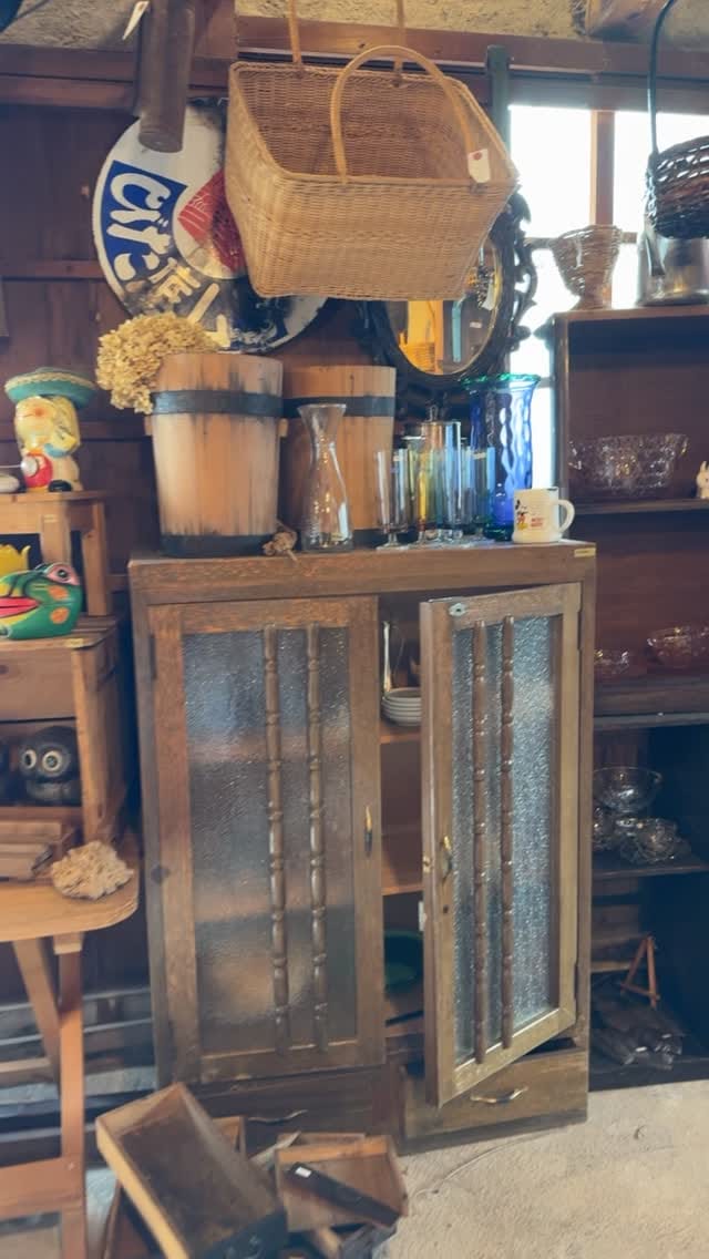 Post 2 by Antique Koga(アンティーク古賀) on Instagram (video)