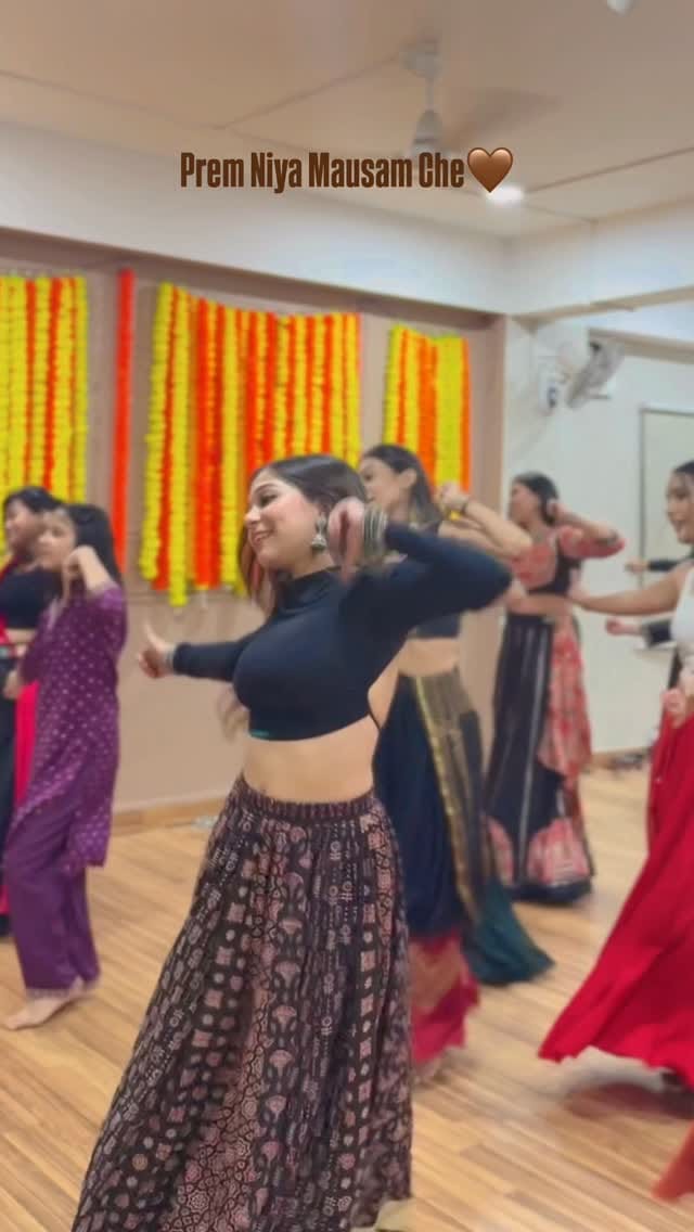 Post 10 by Naina Modi on Instagram (video)