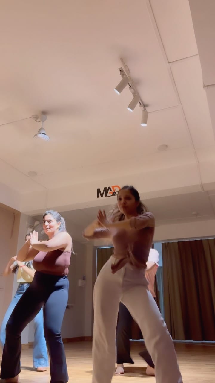 Post 1 by Naina Modi on Instagram (video)