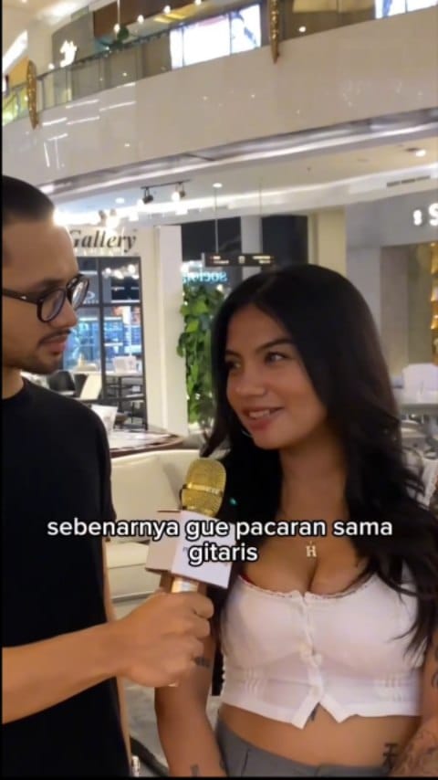 Post 6 by R Ilham Uwaisulqorny (iam) on Instagram (video)