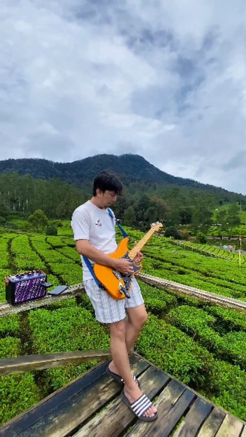 Post 8 by R Ilham Uwaisulqorny (iam) on Instagram (video)