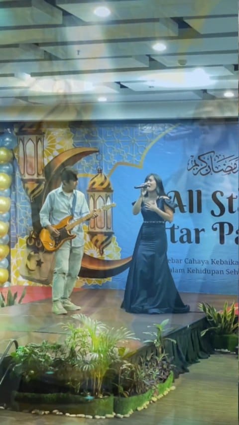 Post 7 by R Ilham Uwaisulqorny (iam) on Instagram (video)