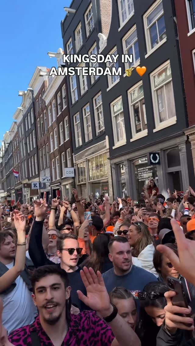 Post 4 by CHARLEON on Instagram (video)