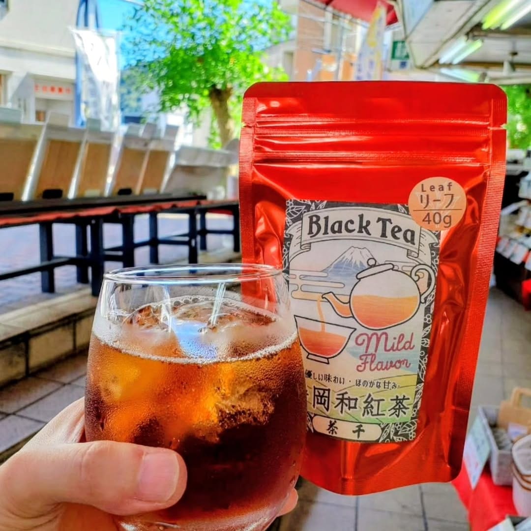 Post 3 by 【熱海のお茶屋】茶千 on Instagram (carousel)