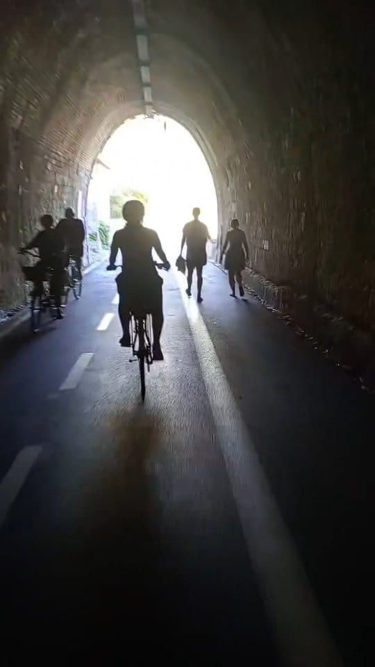 Post 7 by Isaleo Suarez on Instagram (video)
