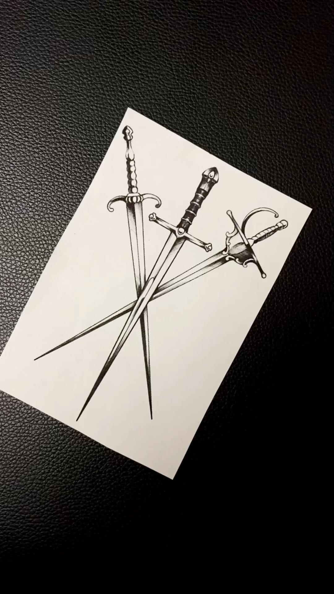 Post 8 by Luna tattoo on Instagram (video)