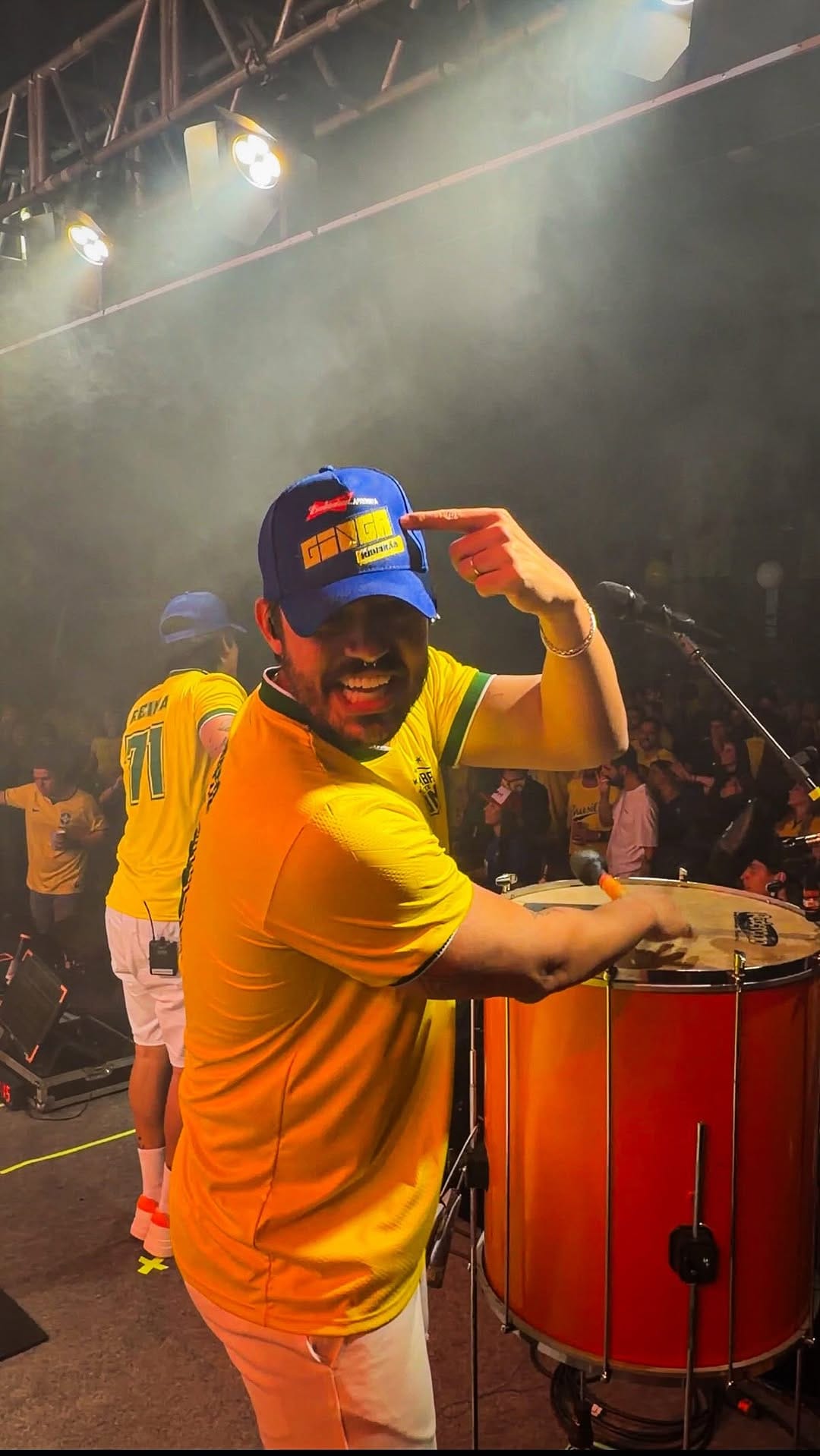 Post 3 by Samba Sete Um on Instagram (video)