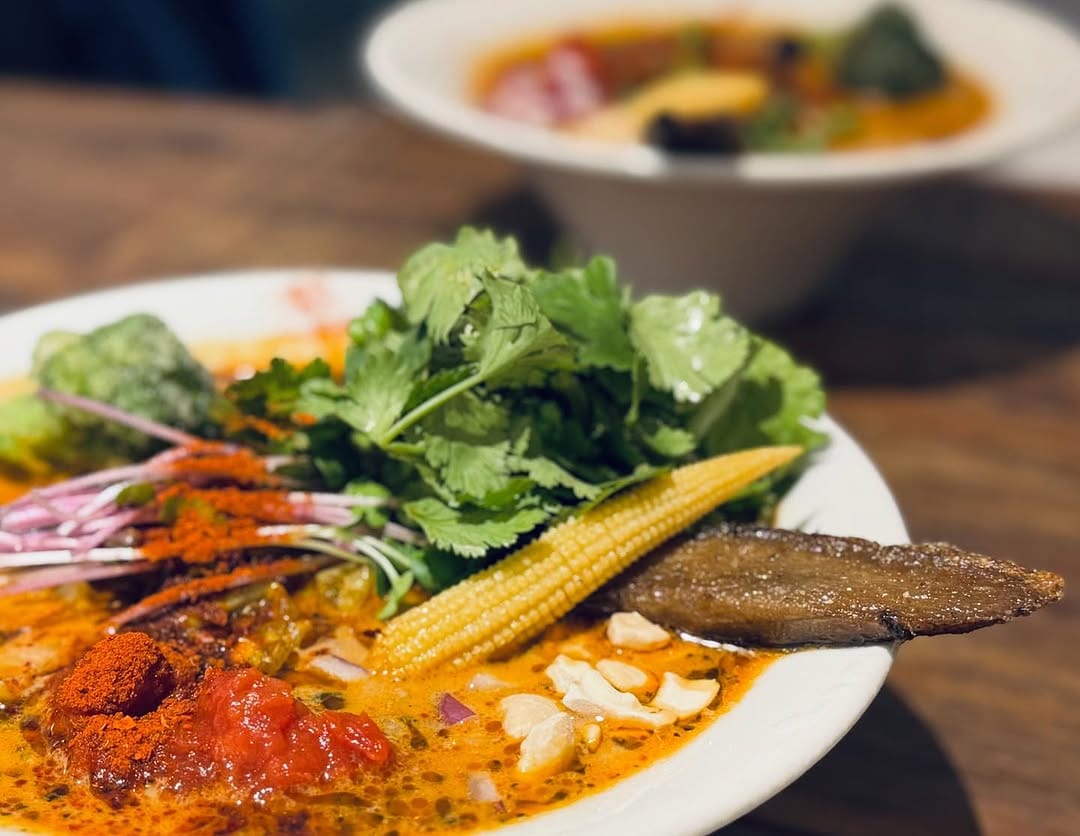 Post 10 by スパイスラーメン 点と線.下北沢店 on Instagram (image)