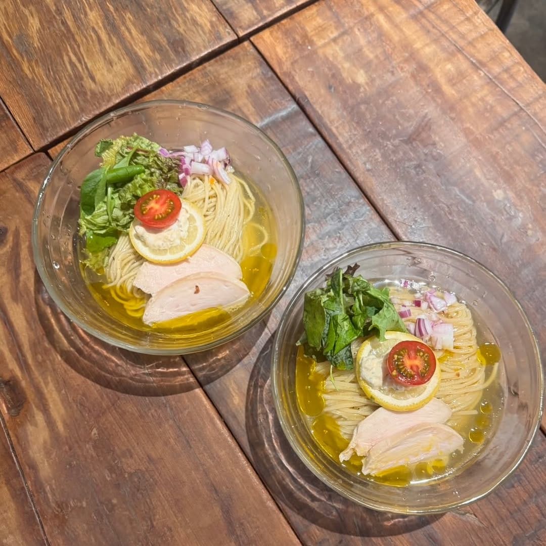 Post 2 by スパイスラーメン 点と線.下北沢店 on Instagram (carousel)