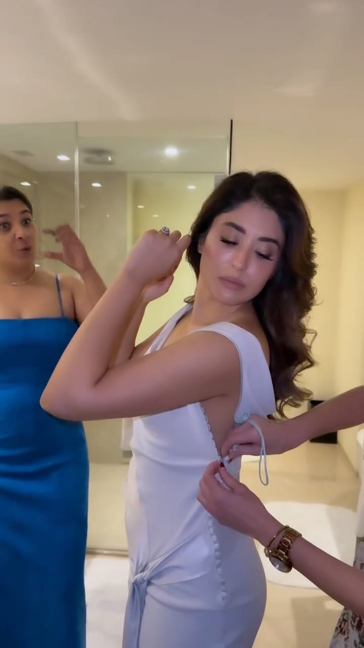 Post 4 by Mahima Motwani on Instagram (video)
