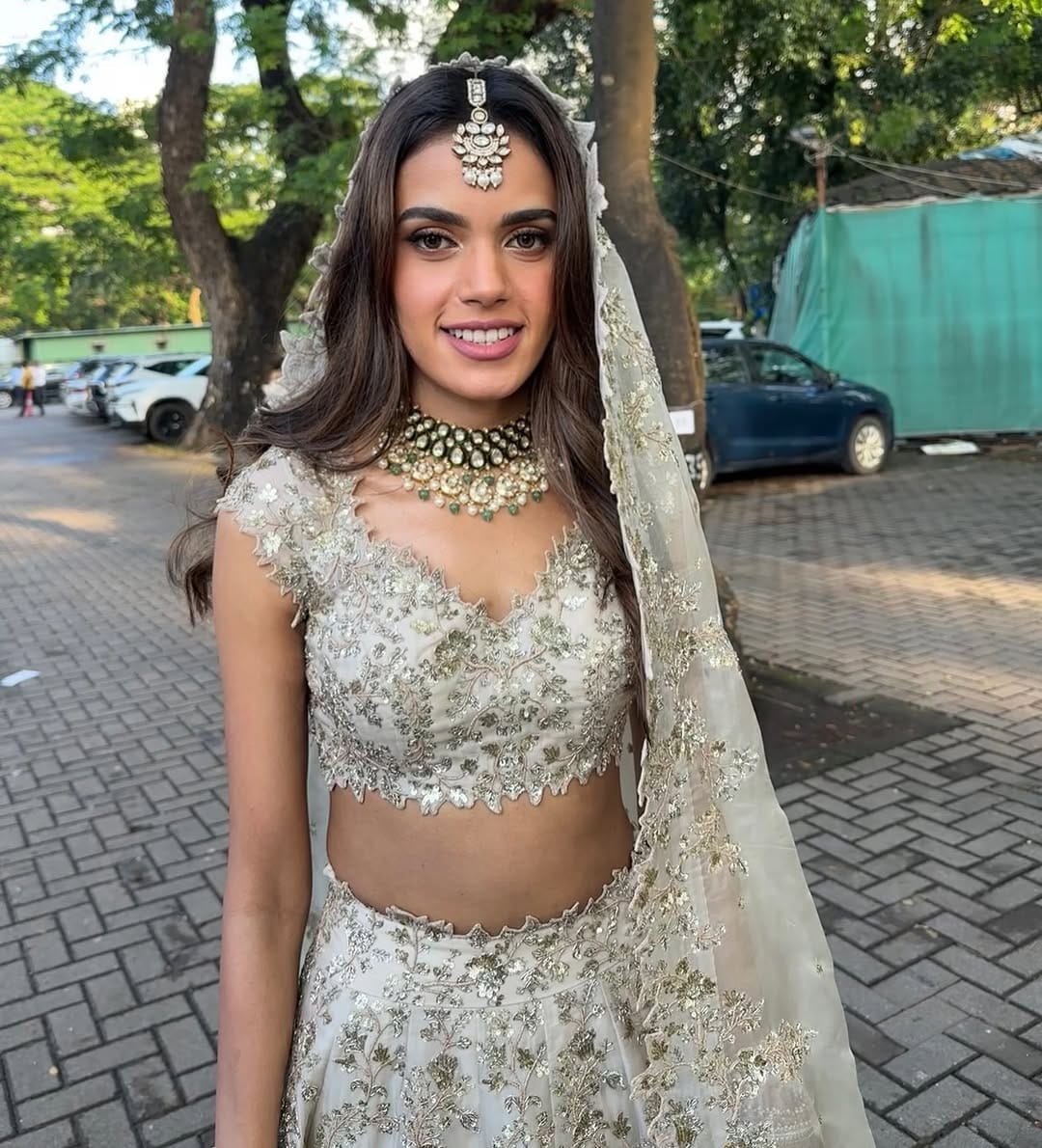 Post 8 by Mahima Motwani on Instagram (carousel)