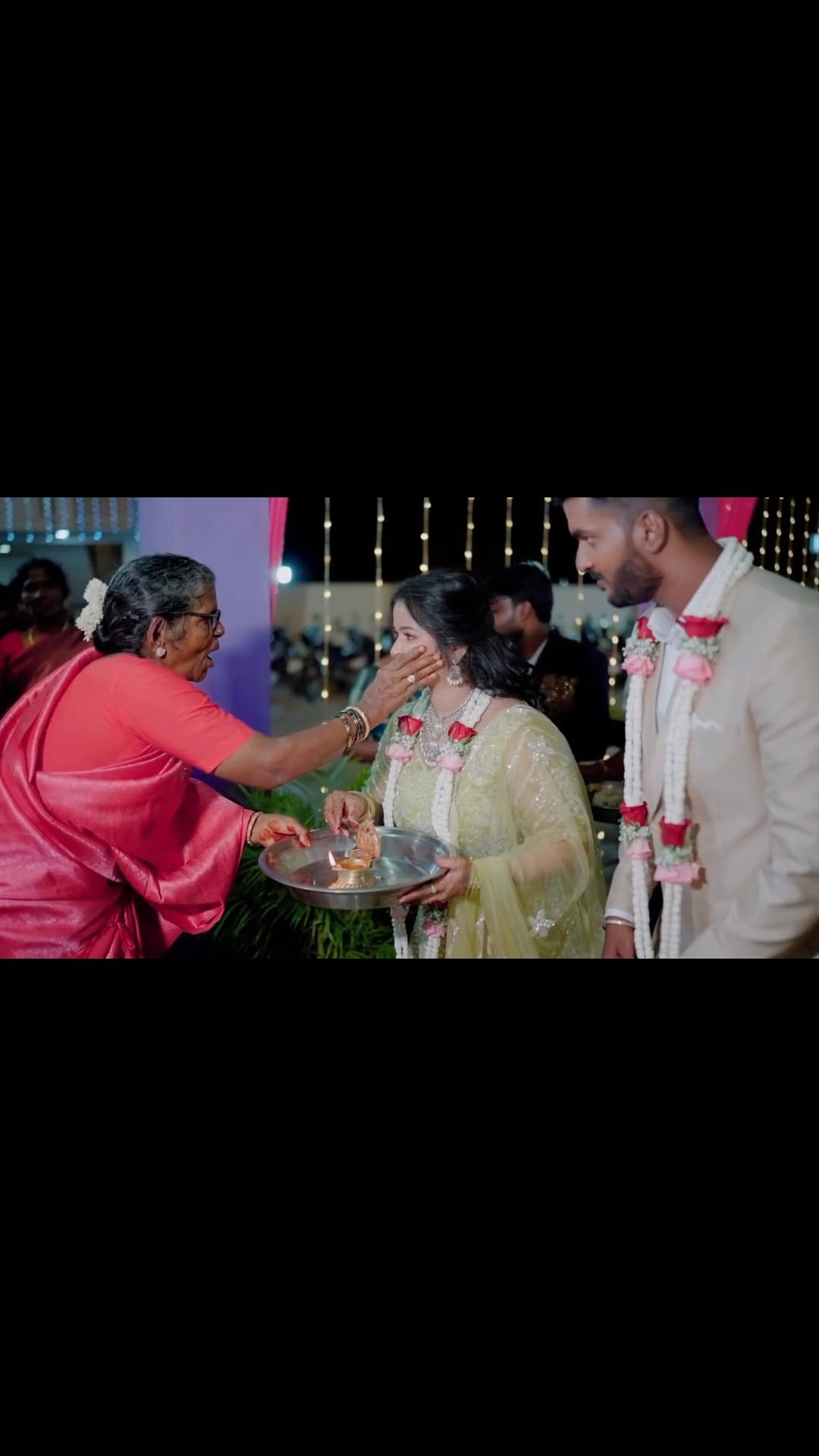 Post 1 by Chennai Makeup Artist Sanaras Nikitha on Instagram (video)