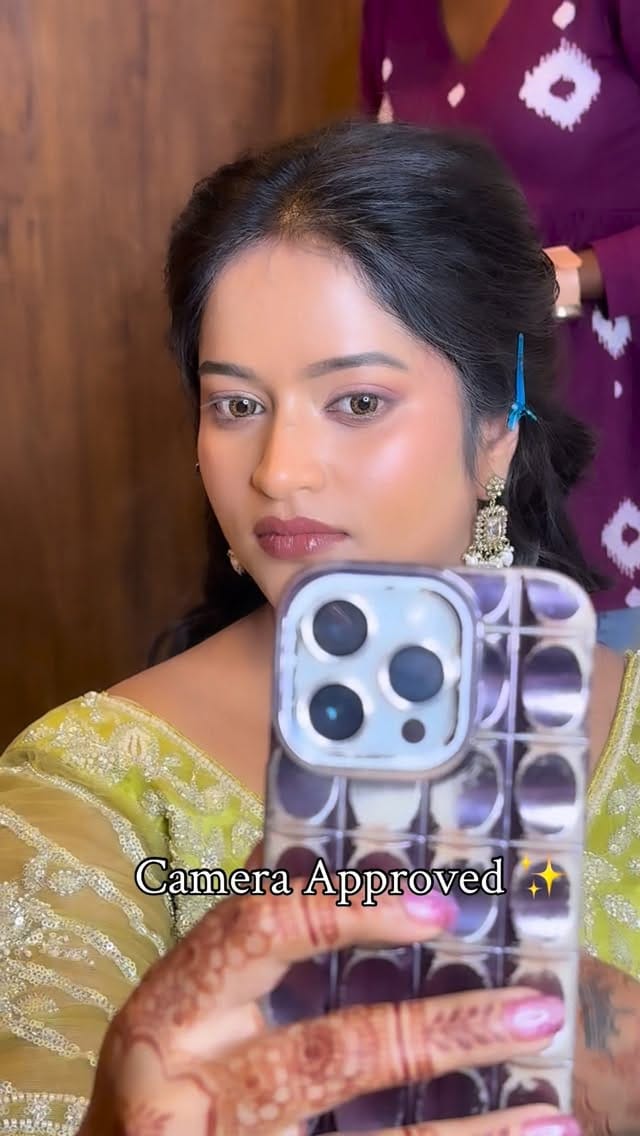 Post 4 by Chennai Makeup Artist Sanaras Nikitha on Instagram (video)