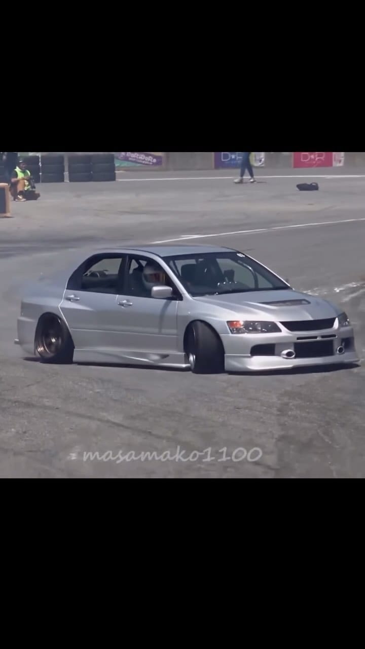 Post 9 by hata_EvoⅨ on Instagram (video)