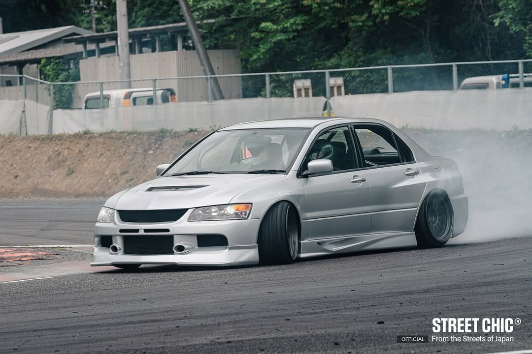 Post 1 by hata_EvoⅨ on Instagram (image)