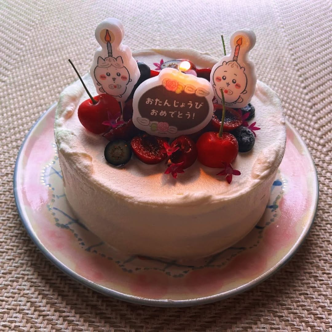 Post 1 by maison de  bonbons on Instagram (carousel)