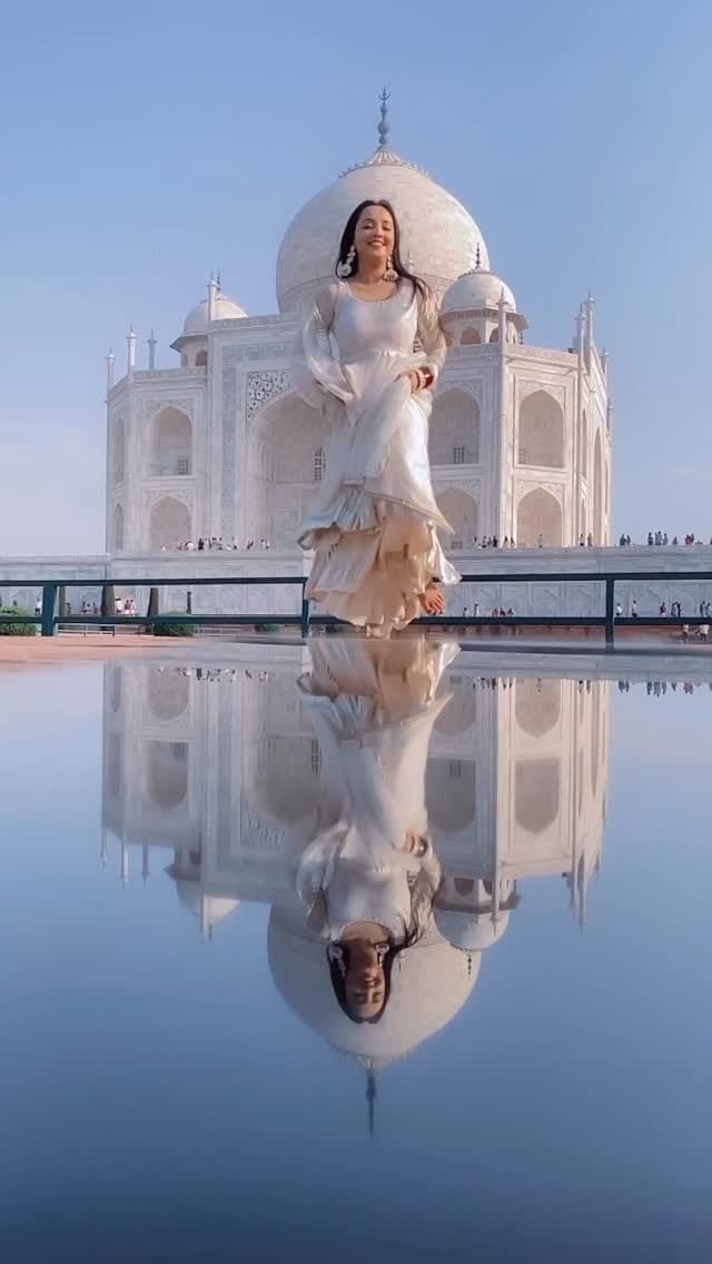 Post 8 by Aamayra on Instagram (video)