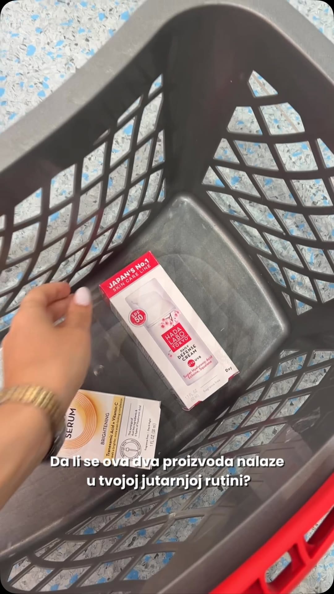 Post 2 by Hada Labo Tokyo on Instagram (video)
