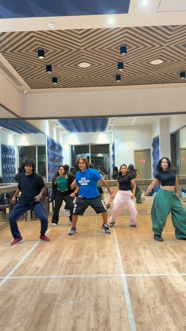 Post 5 by RAAHIL DANCE TEAM on Instagram (video)