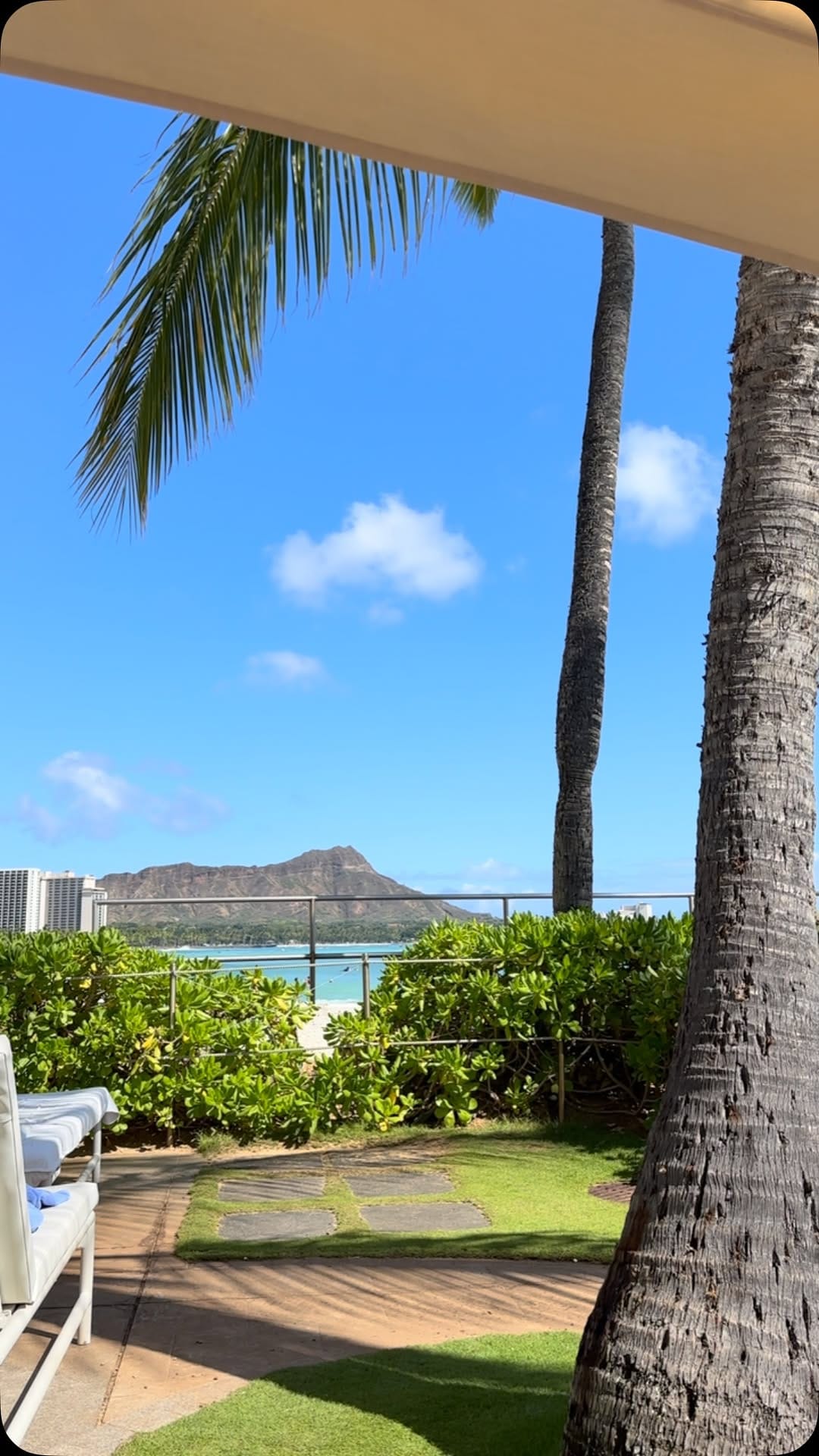 Post 5 by Halekulani At Home on Instagram (video)