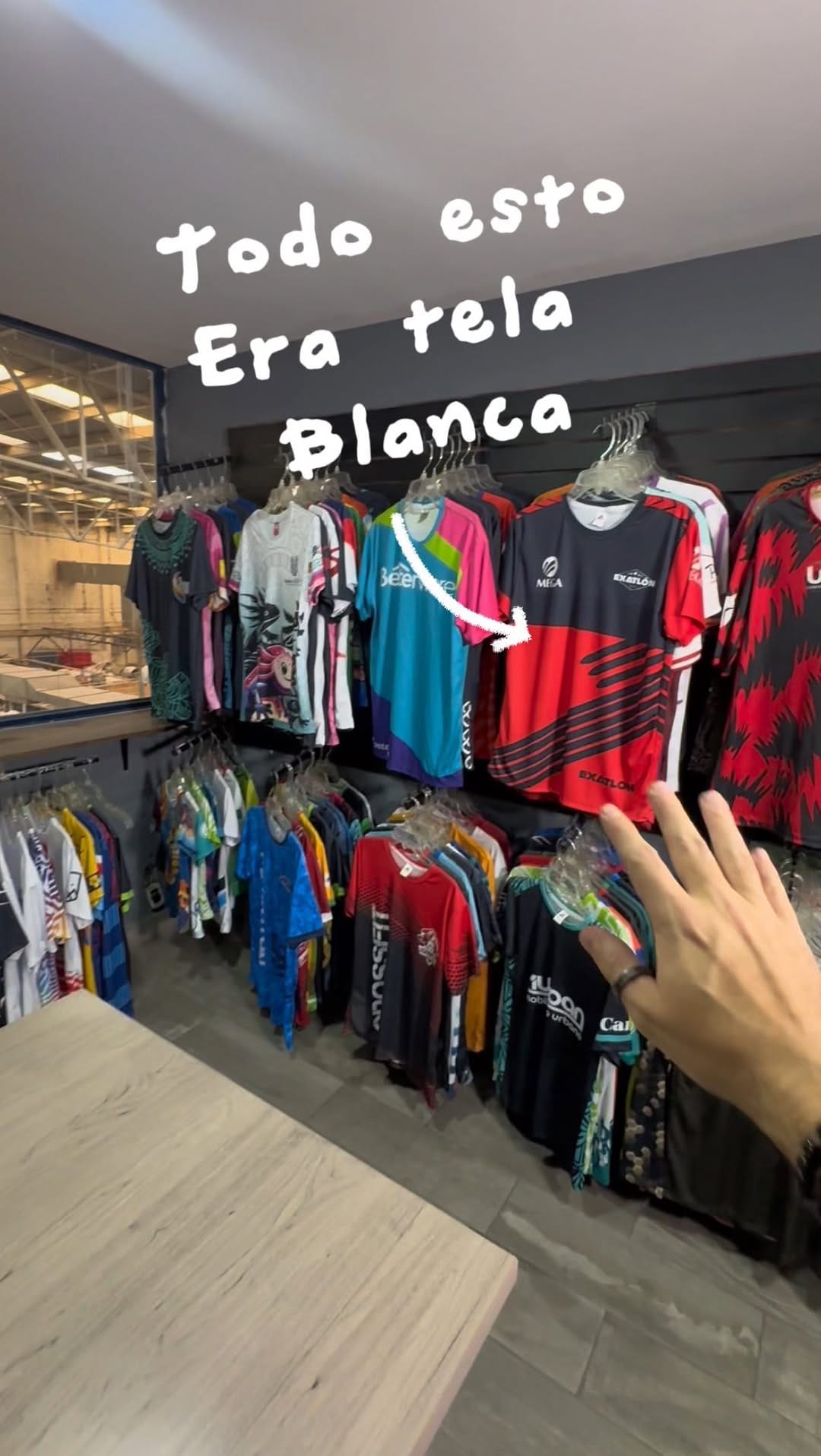 Post 1 by Playeras Mindy on Instagram (video)