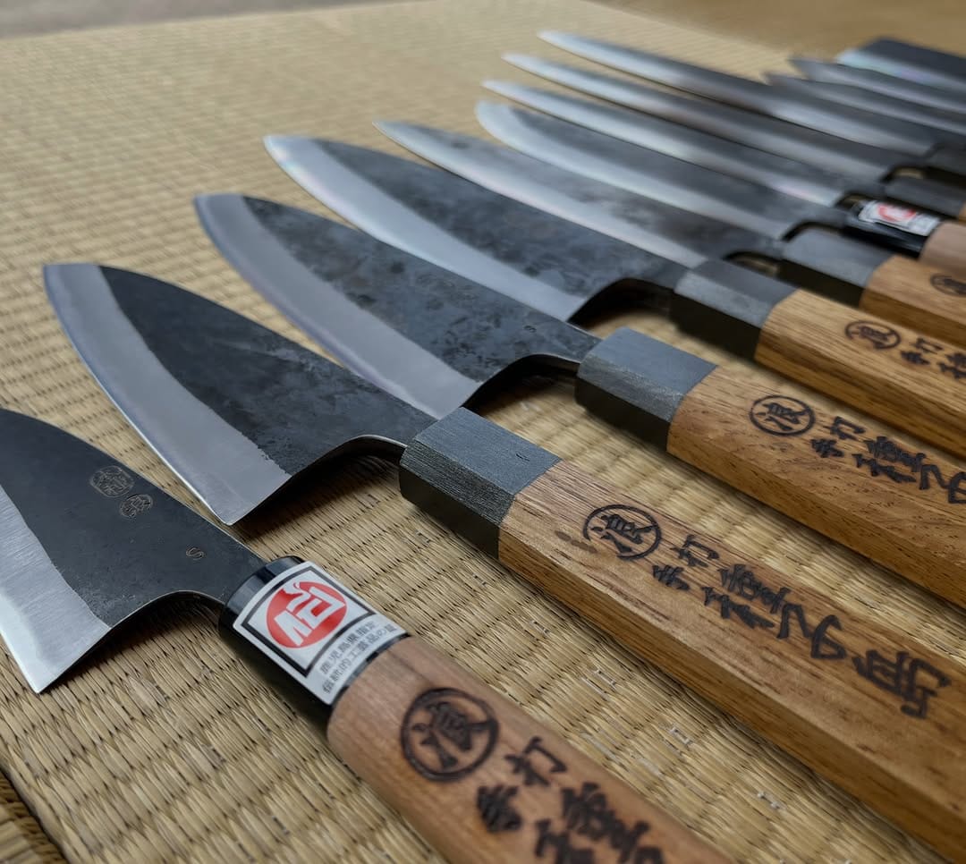 Post 3 by Miura Knives 三浦刃物店 Facas on Instagram (carousel)