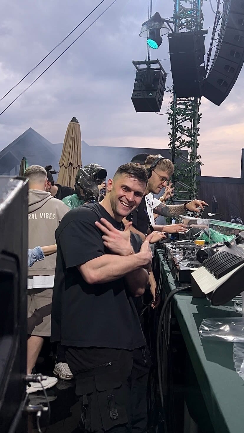 Post 8 by CHERRY🇺🇦 on Instagram (video)
