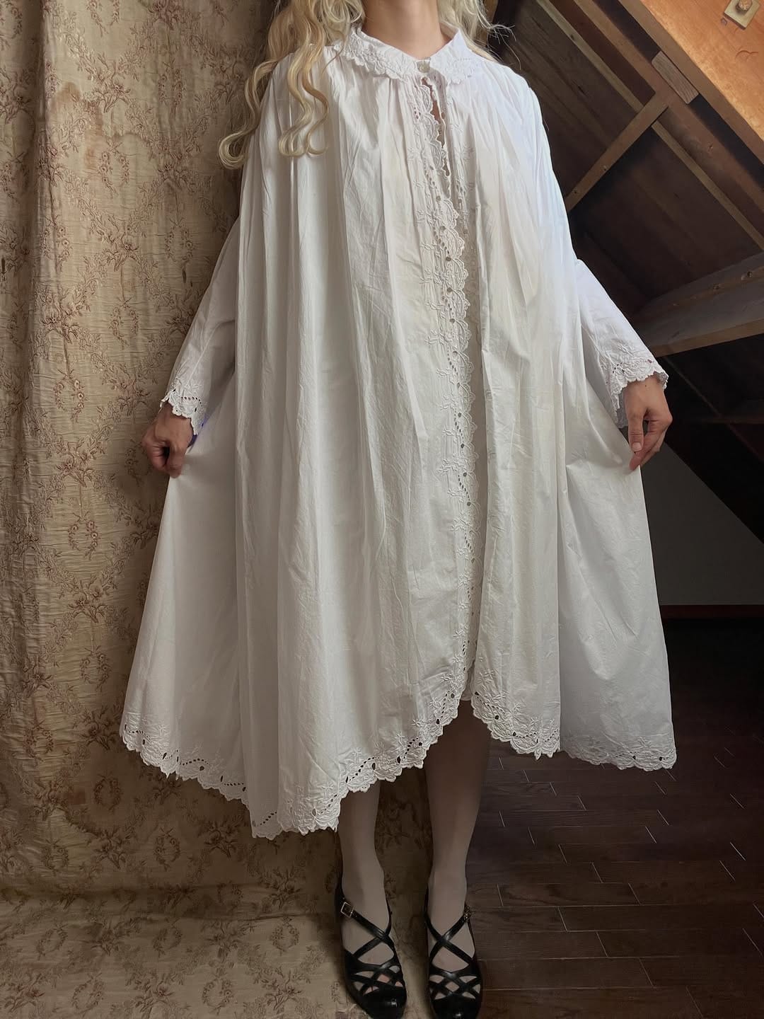 Post 8 by Anutrof    french antique & vintage.. on Instagram (carousel)