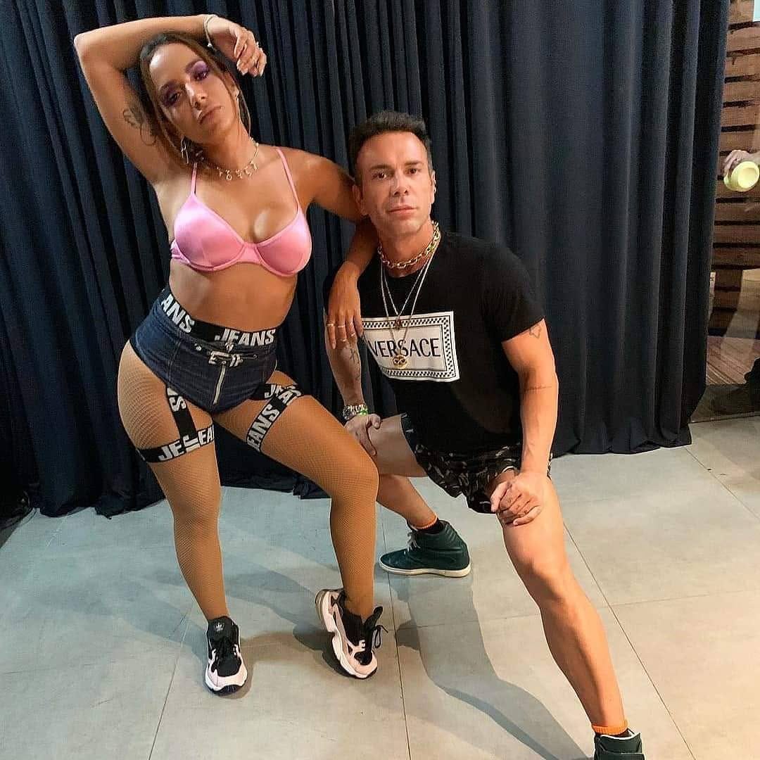 Post 1 by Anitta Oficial-FC💘🏹 on Instagram (image)