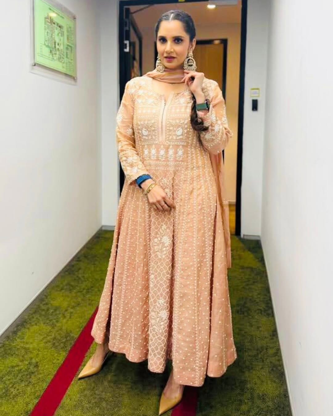 Post 9 by Alekhya Chikankari By Suhani on Instagram (carousel)