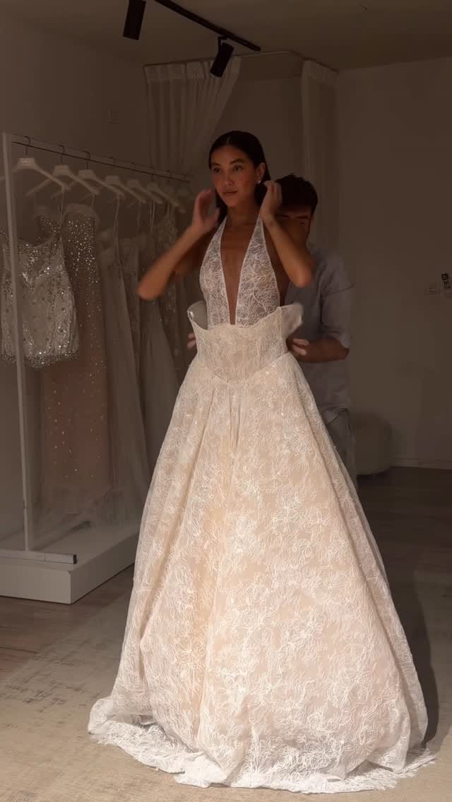 Post 6 by Liz Martinez Bridal on Instagram (video)