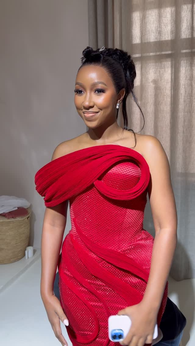 Post 6 by MAC-GHEE HAUTE COUTURE on Instagram (video)