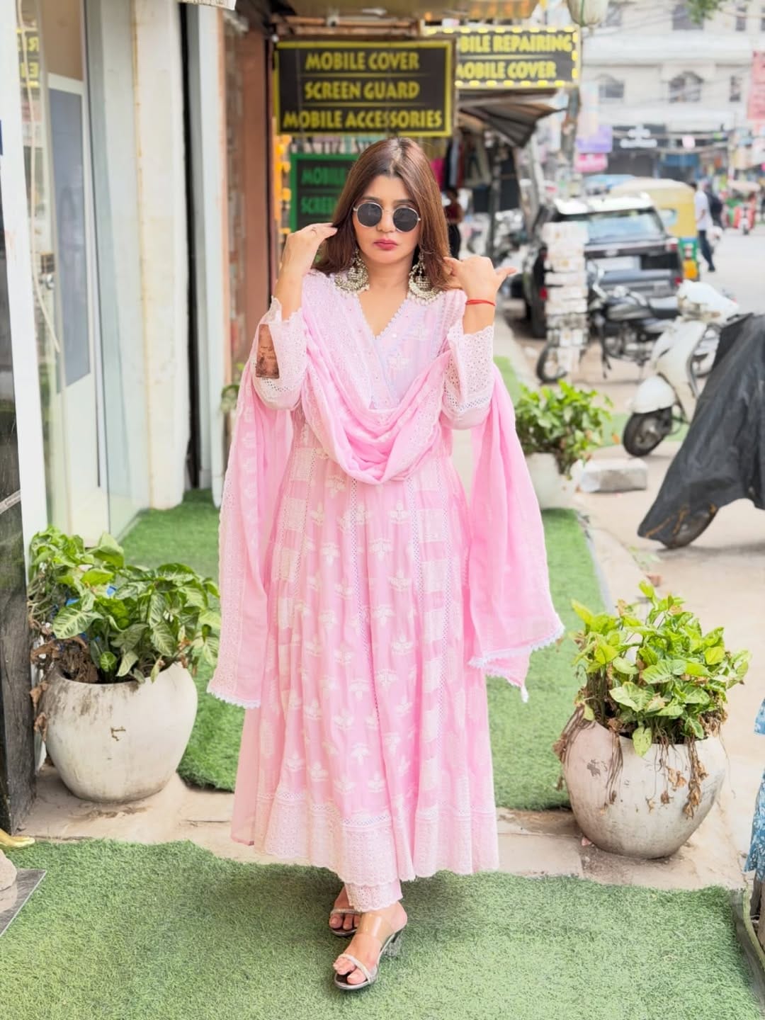 Post 4 by Urban Closet on Instagram (image)