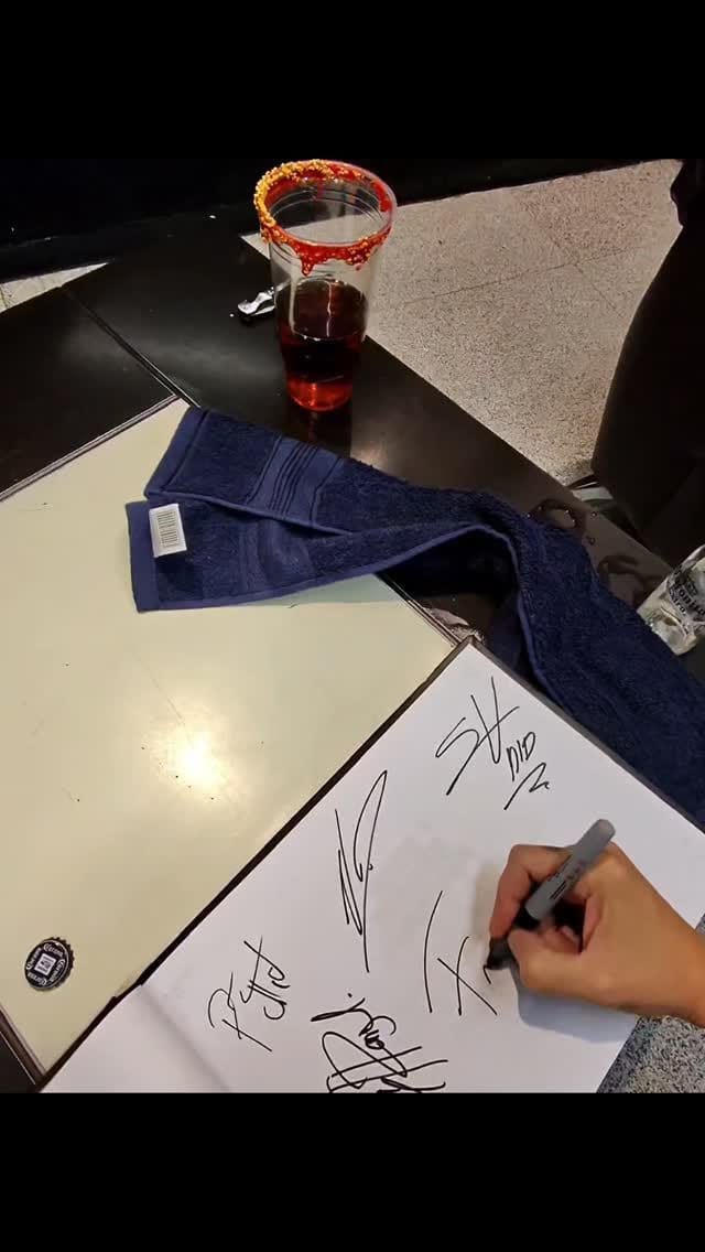 Post 7 by Francisco Familiar on Instagram (video)