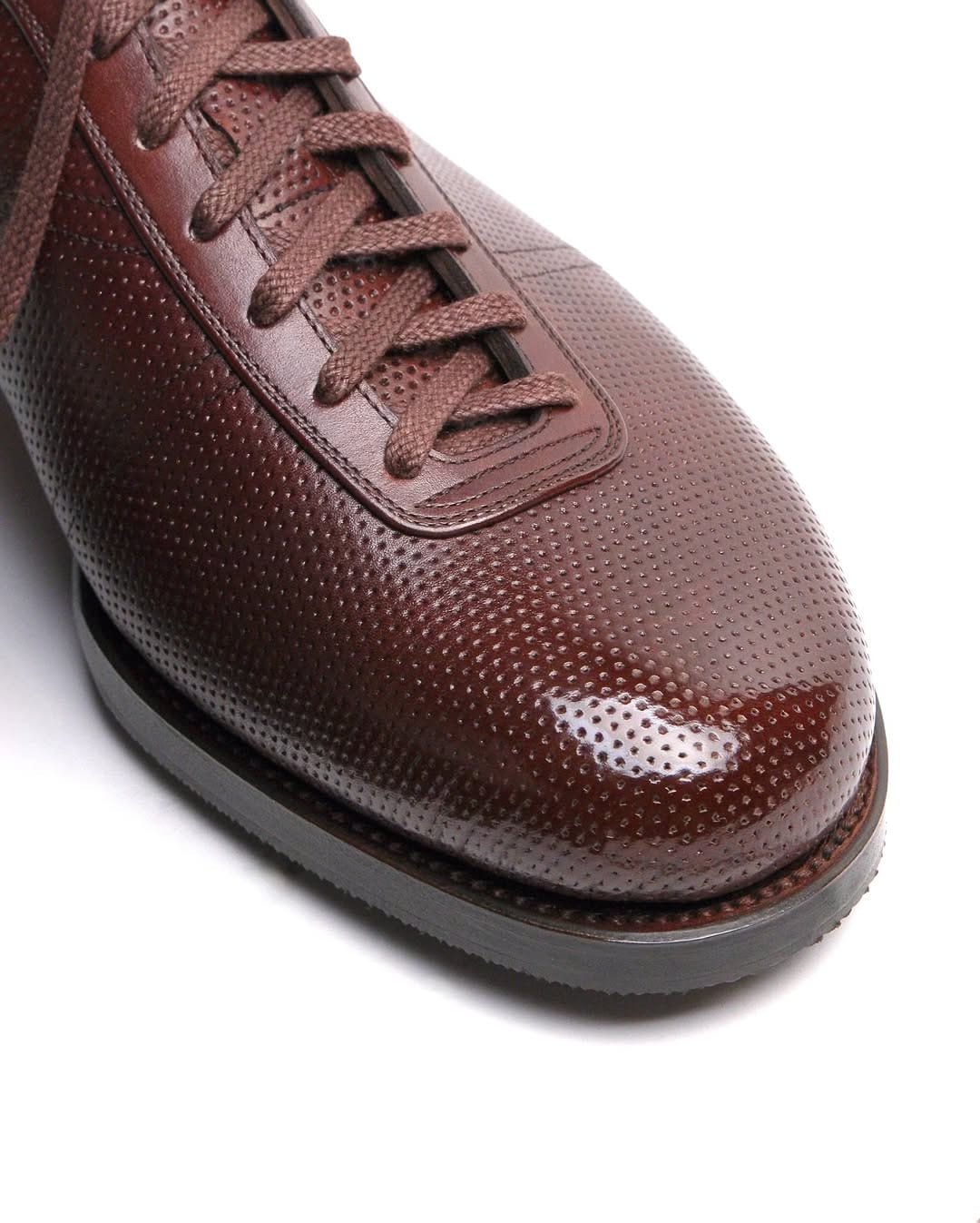 Post 8 by MINEZO SPORTS SHOES on Instagram (carousel)