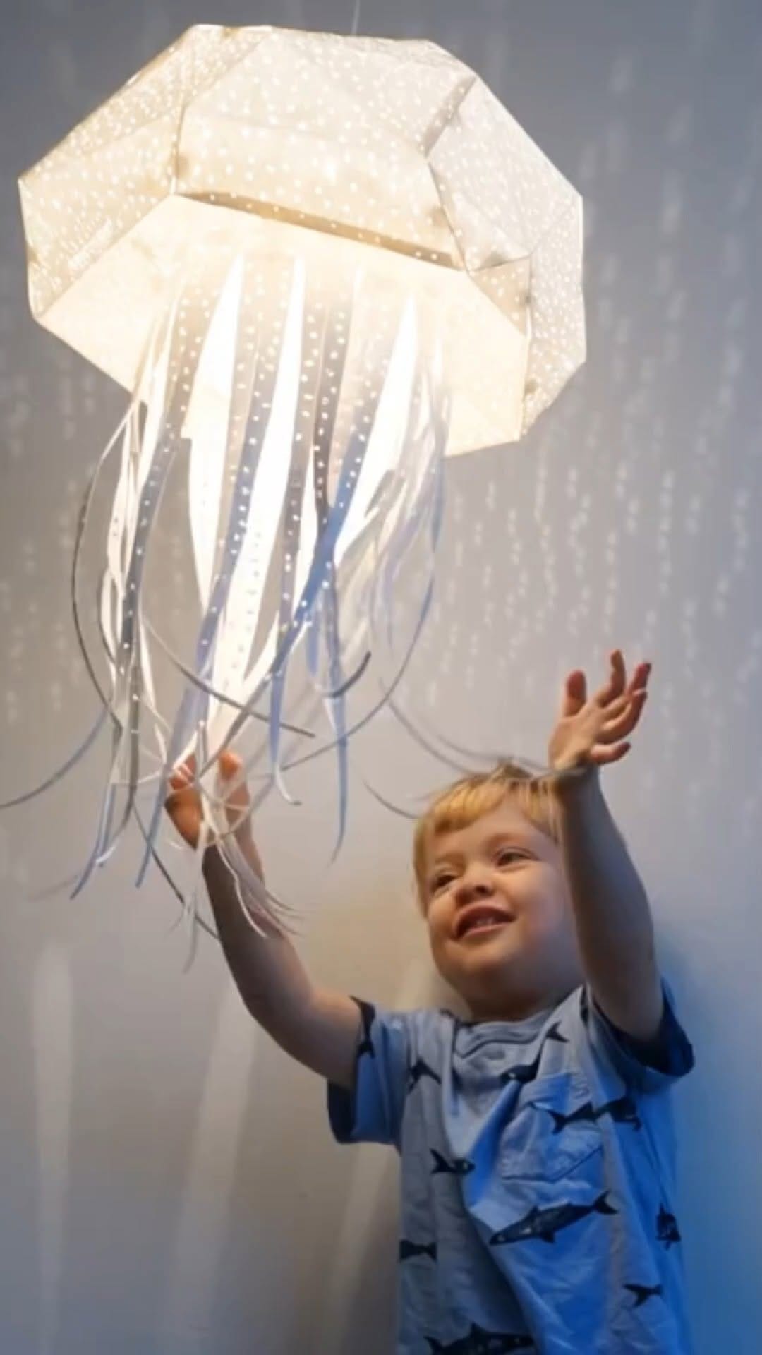 Post 3 by VASILI LIGHTS on Instagram (video)