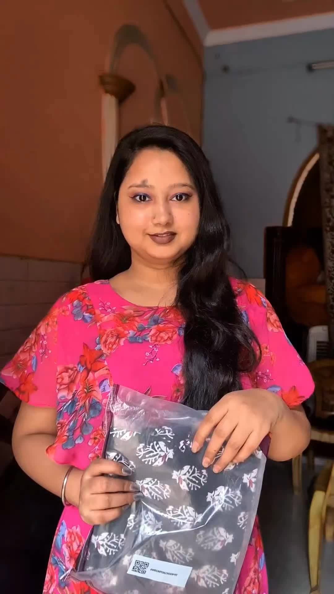 Post 4 by Payal on Instagram (video)