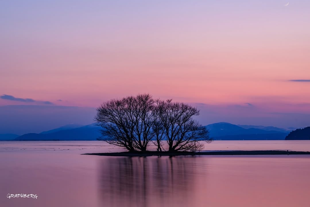 Post 9 by GRAPHBERG on Instagram (image)