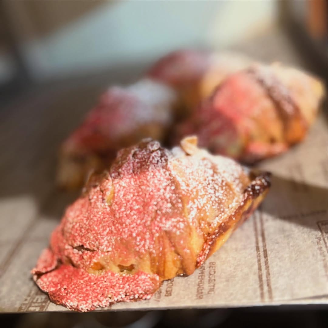 Post 8 by 千葉市のパン屋　ブーランジェリーピエス on Instagram (image)