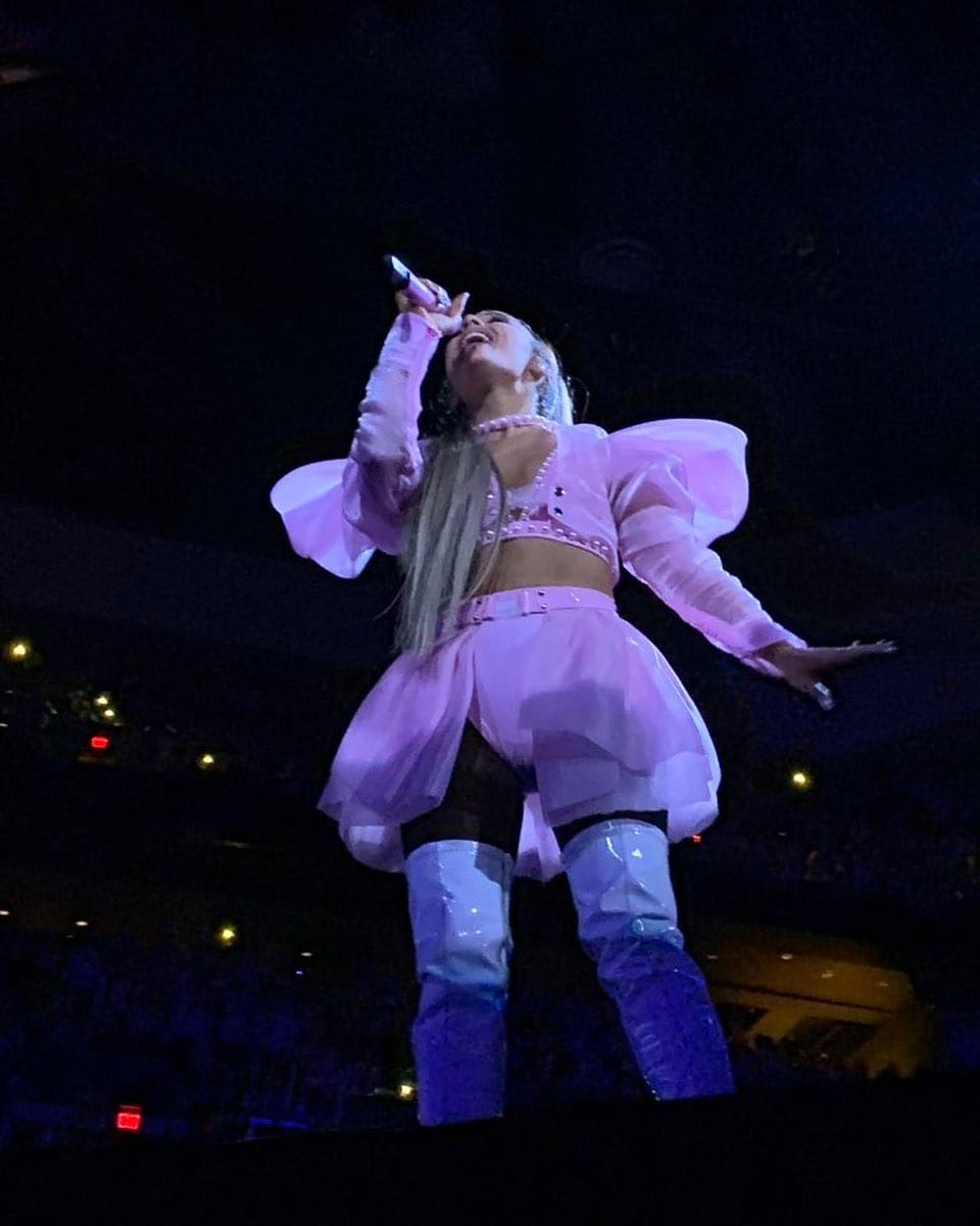 Post 2 by bea ❀ rarefromtour on Instagram (image)