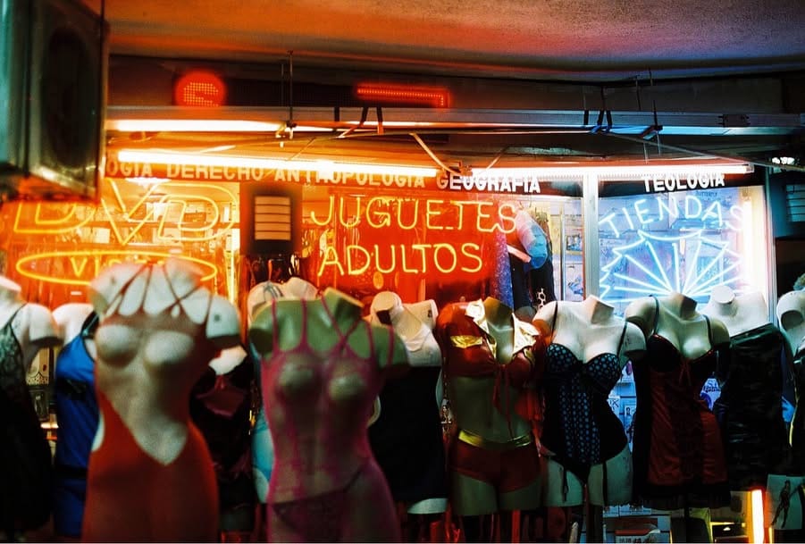 Post 3 by Santiago Análogo on Instagram (carousel)