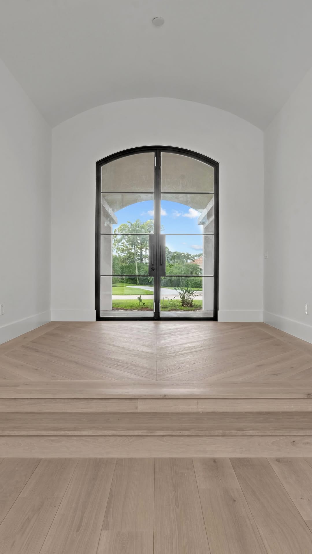 Post 6 by Naples Flooring Company on Instagram (video)