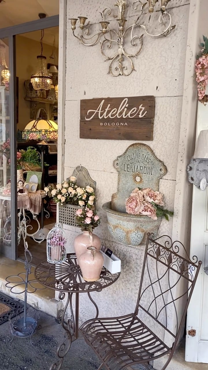 Post 10 by ATELIER Bologna on Instagram (video)