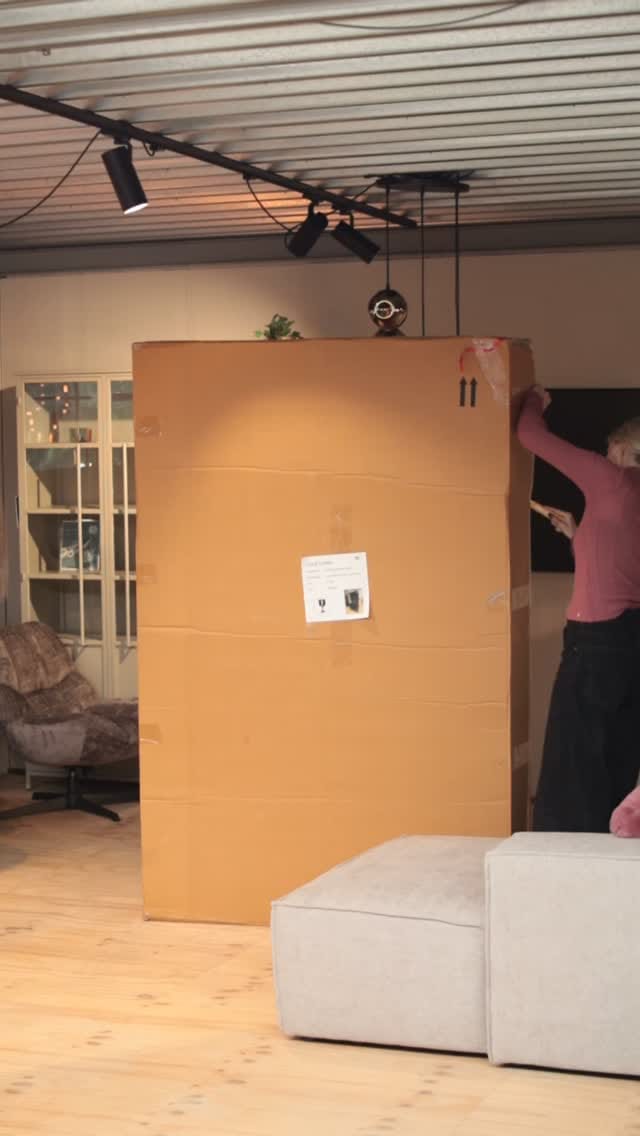 Post 4 by CAVETOWN.NL on Instagram (video)